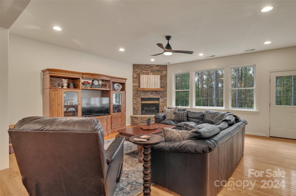 8081 Summit Ridge Dr Catawba, NC 28609