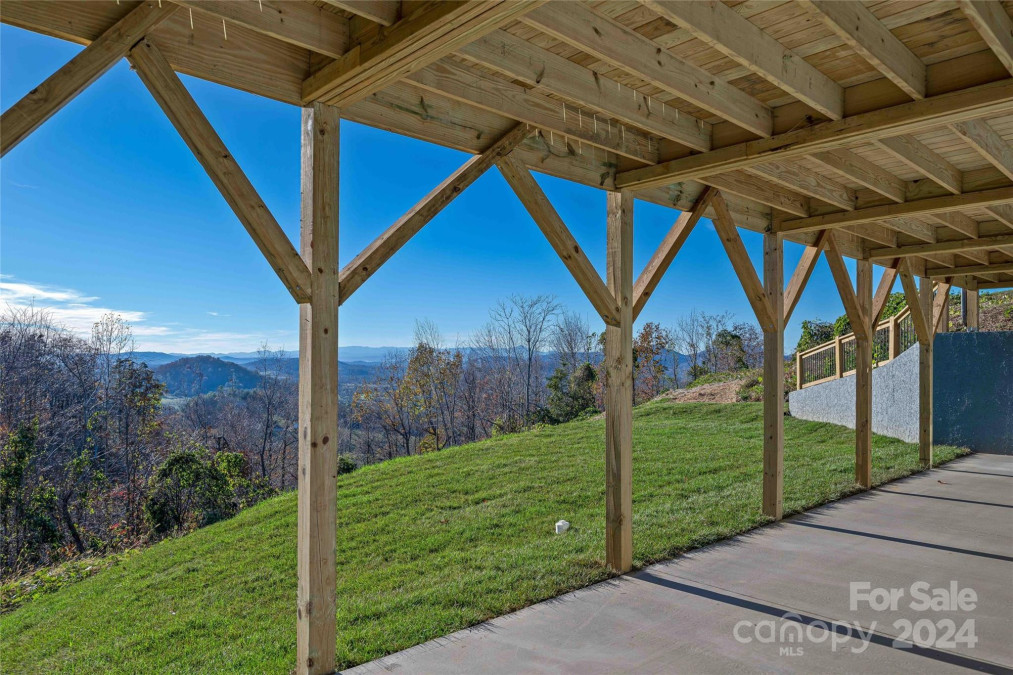 53 Mckinley Dr Hendersonville, NC 28792