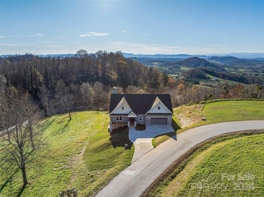 53 Mckinley Dr Hendersonville, NC 28792