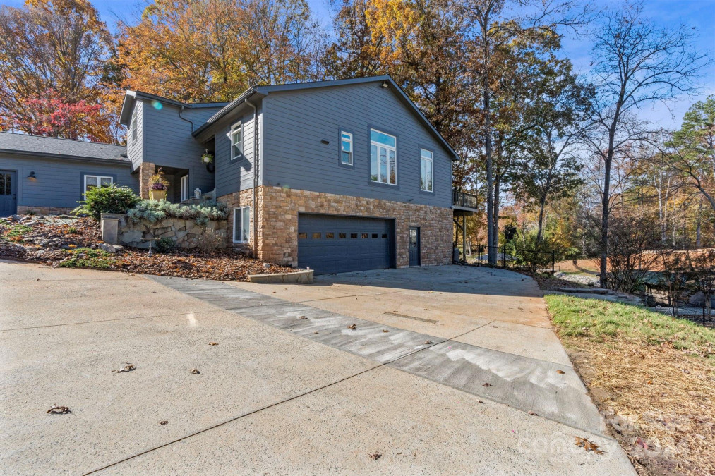 466 Lakeview Shores Loop Mooresville, NC 28117