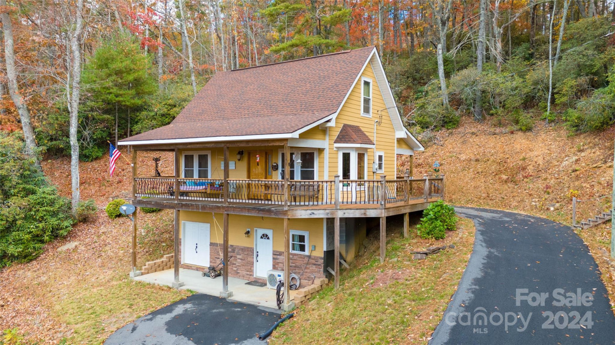 226 Orchard View Trl Spruce Pine, NC 28777