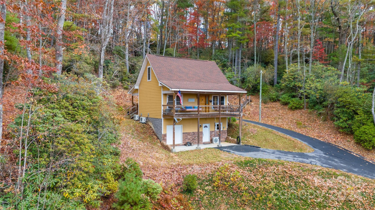 226 Orchard View Trl Spruce Pine, NC 28777