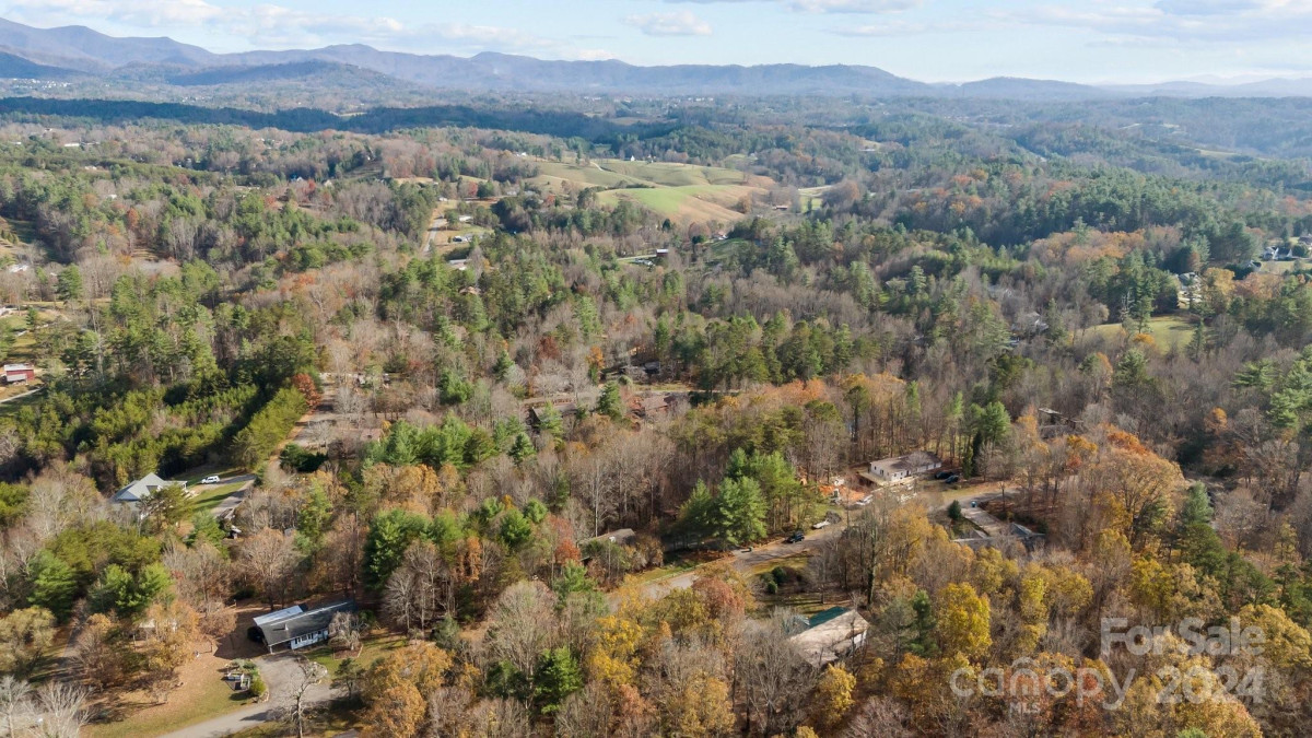 148 Pinecrest Dr Alexander, NC 28701