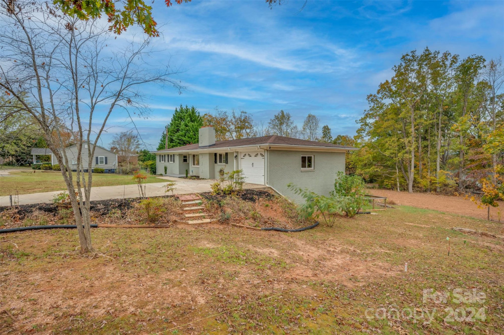 690684 Chimney Rock Rd Rutherfordton, NC 28139