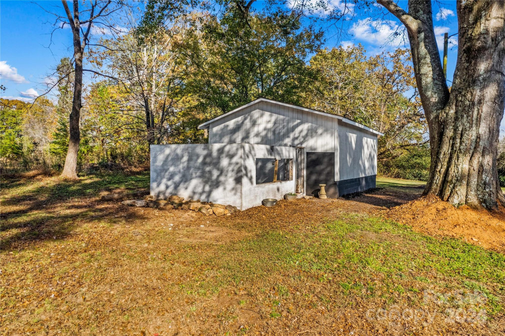 23 Matheson Rd Taylorsville, NC 28681