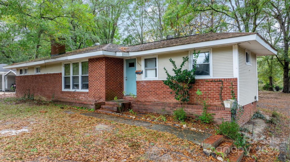 1004 Home Trl Gastonia, NC 28052