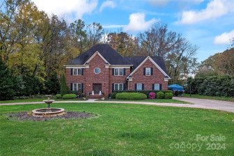 6021 Fox Crossing Dr Charlotte, NC 28216