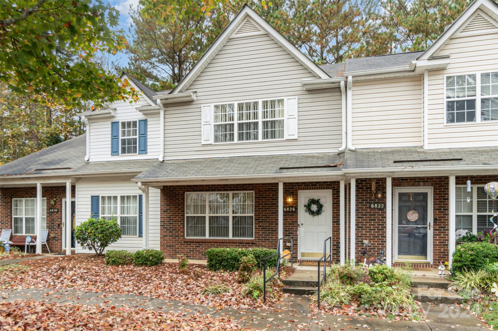 6826 Cypress Tree Ln Charlotte, NC 28215