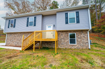 100 Dogwood Dr Hickory, NC 28601