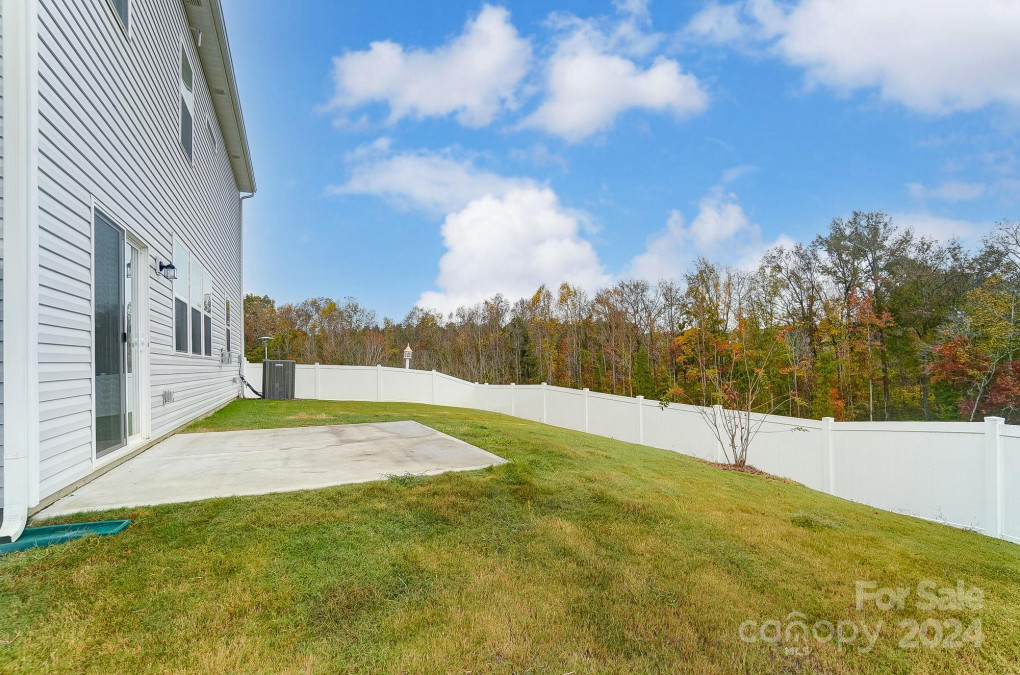 5585 Soft Shell Dr Lancaster, SC 29720