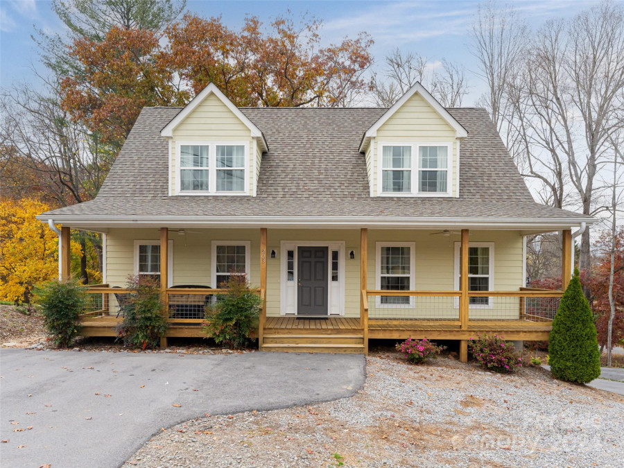 203 Auburn Rd Waynesville, NC 28786