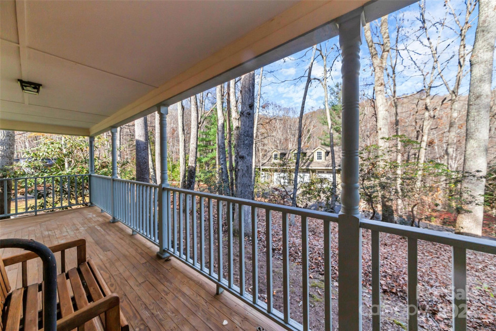 8 Indian Ridge Rd Asheville, NC 28803