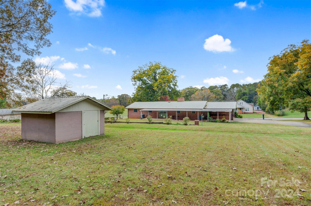 5692 Lee Cline Rd Conover, NC 28613