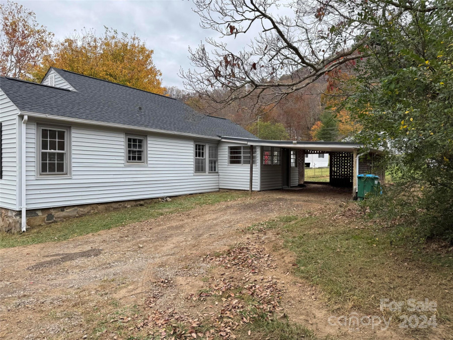 236 Northwest Ave Swannanoa, NC 28778