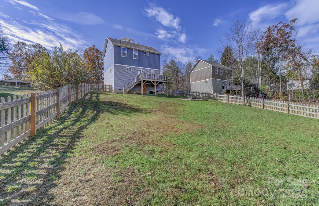 1051 Sharon Ridge Rd Fairview, NC 28730