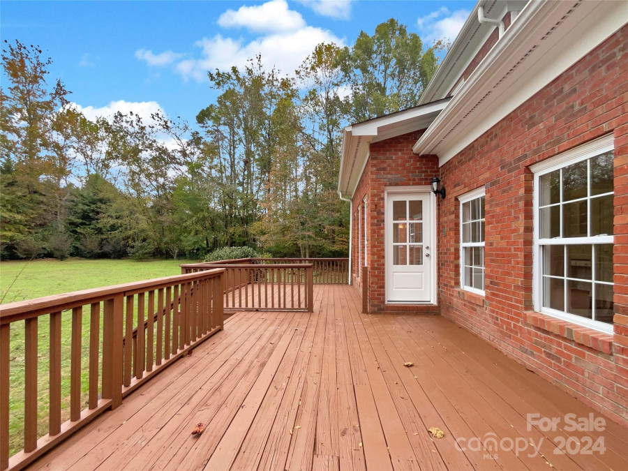 1412 Windward Cv Matthews, NC 28104