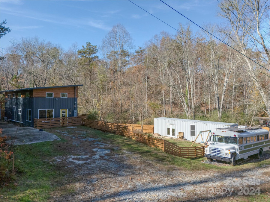 89 Flynn Branch Rd Asheville, NC 28804