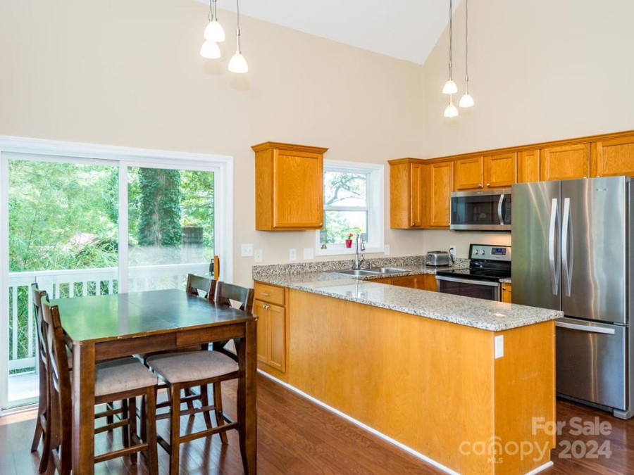 122 Maney Ave Asheville, NC 28804