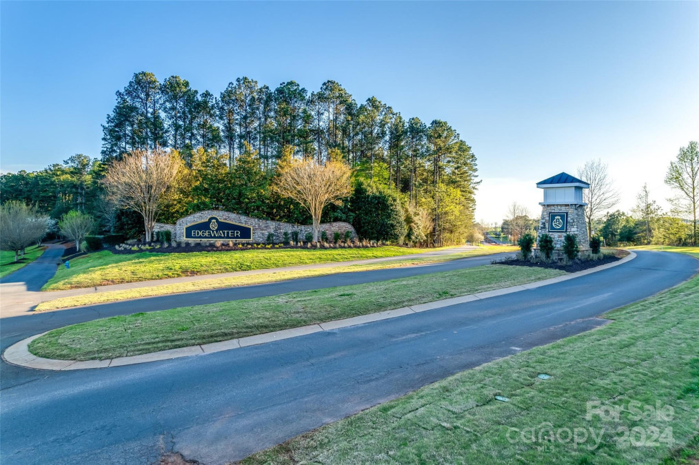 18568 Mainsail Ct Lancaster, SC 29720