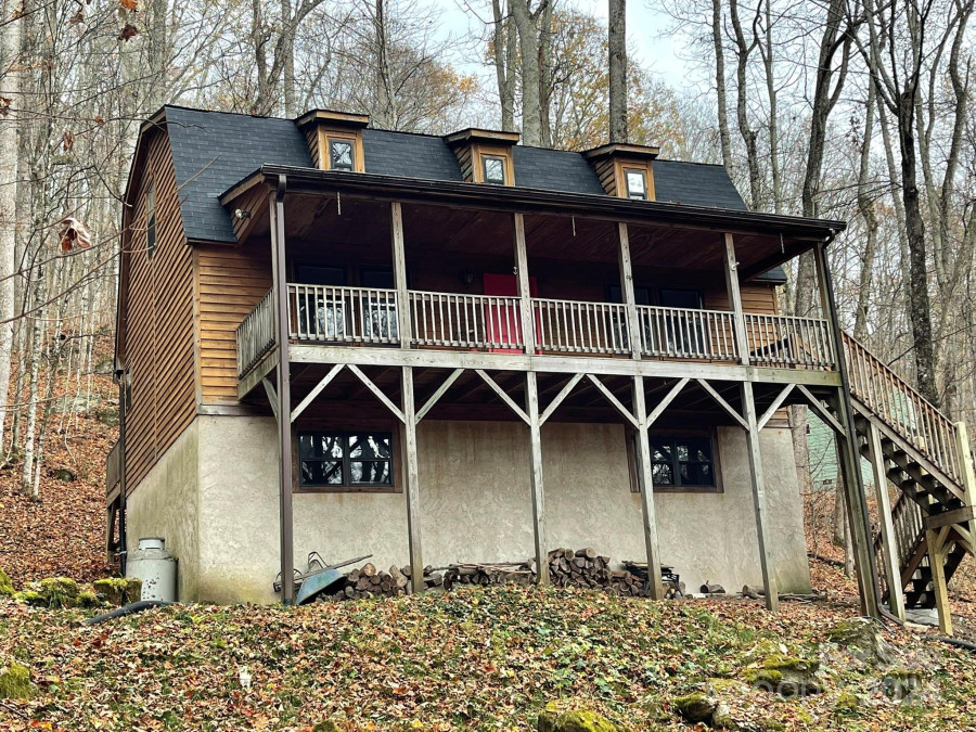 579 Apple Creek Rd Waynesville, NC 28786