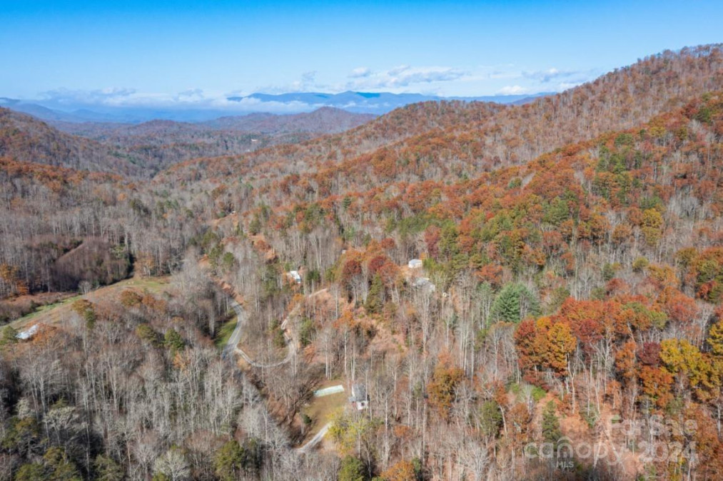 1551 Sawmill Creek Rd Bryson City, NC 28713