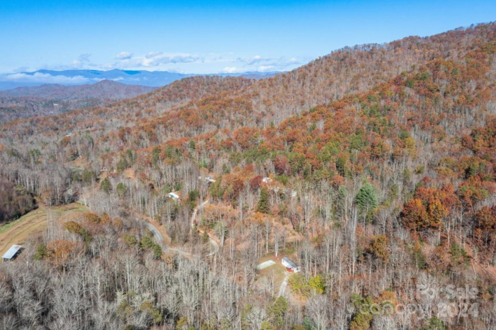 1551 Sawmill Creek Rd Bryson City, NC 28713