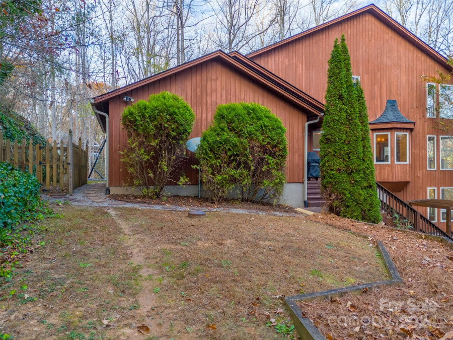 189 Berry Hill Dr Sylva, NC 28779