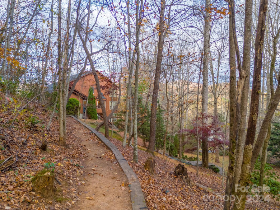 189 Berry Hill Dr Sylva, NC 28779