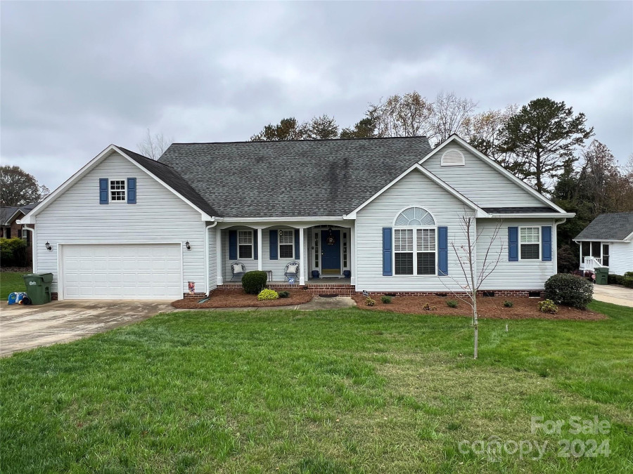 125 Silver Birch Ln Mount Holly, NC 28120