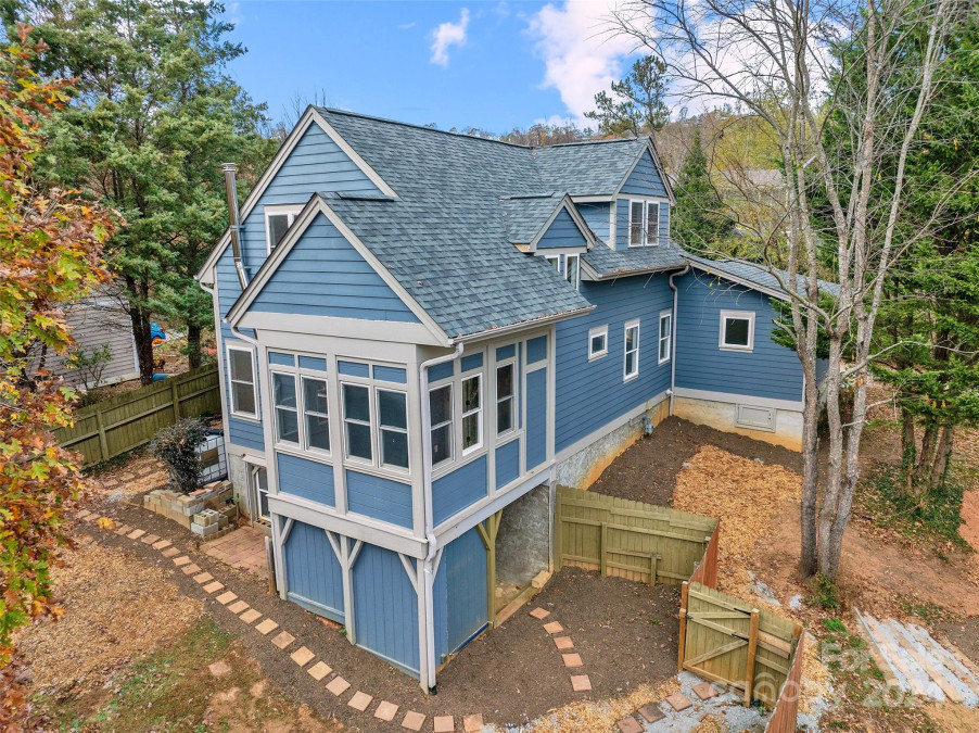 5 Elmore St Asheville, NC 28804