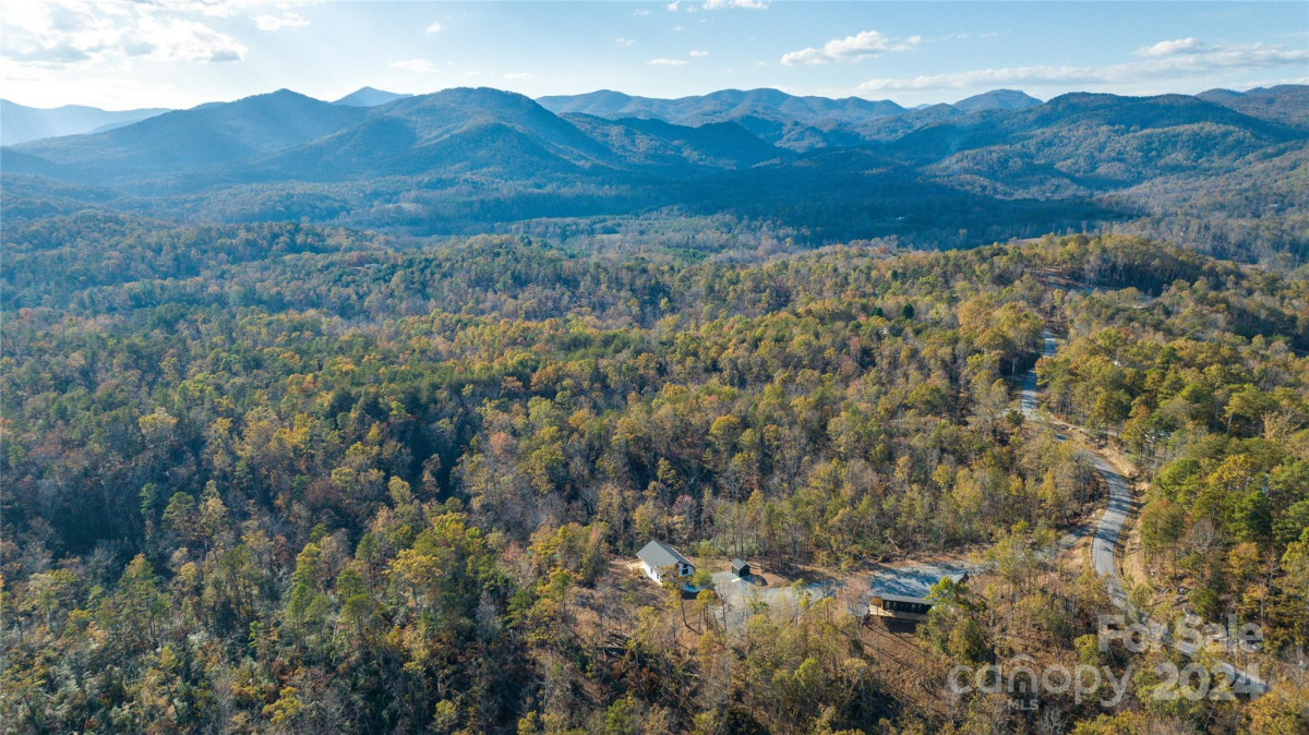 218 Sunflower Ln Lake Lure, NC 28746