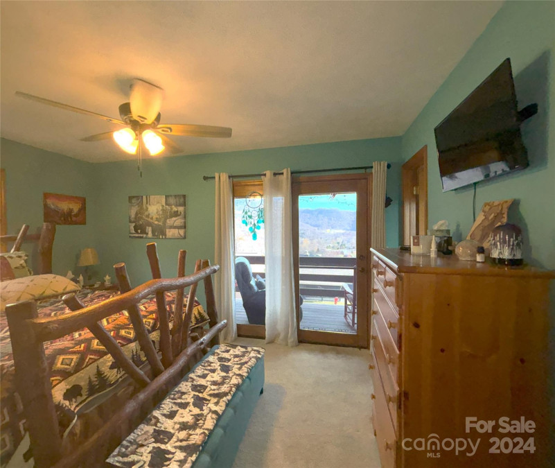 12 Boulder Ln Maggie Valley, NC 28751