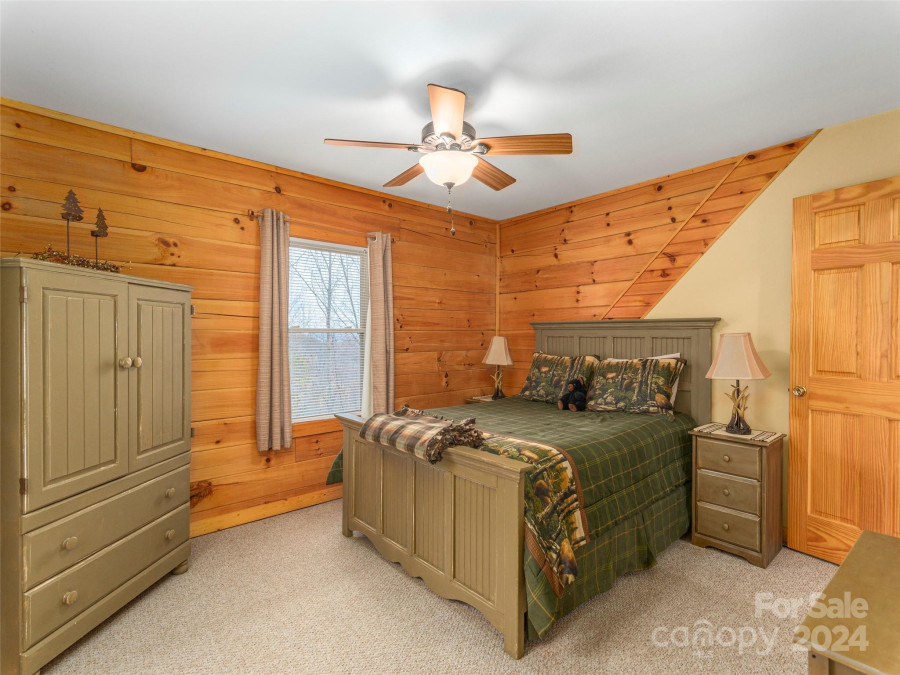 139 Saddle Dr Maggie Valley, NC 28751