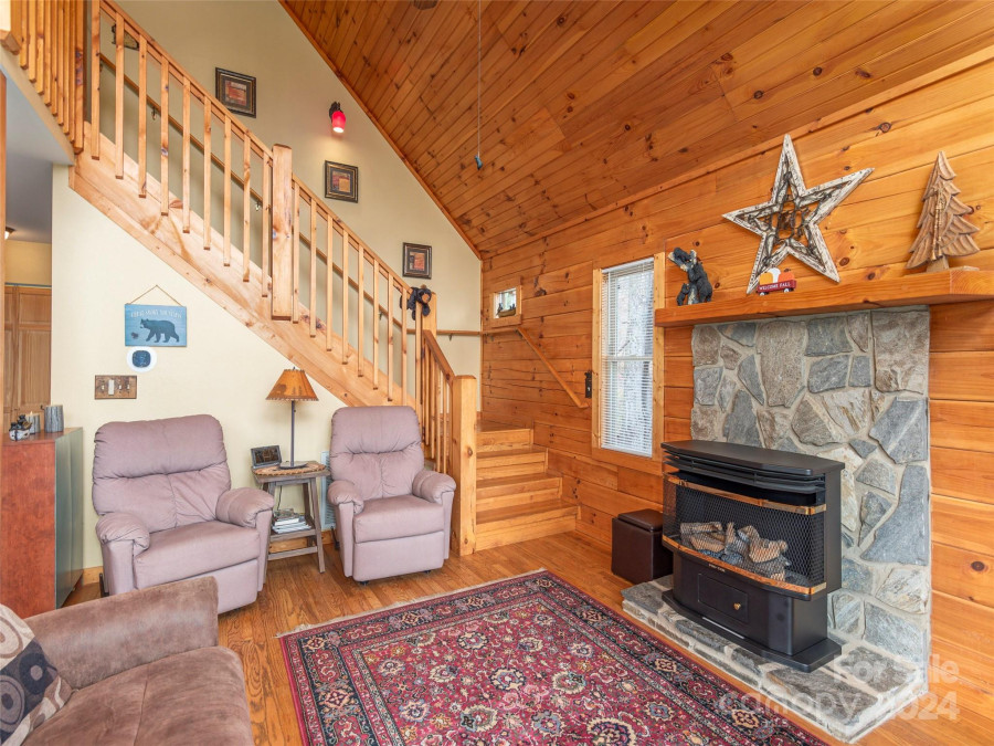 139 Saddle Dr Maggie Valley, NC 28751