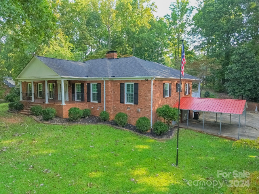 406 Forest Dr York, SC 29745