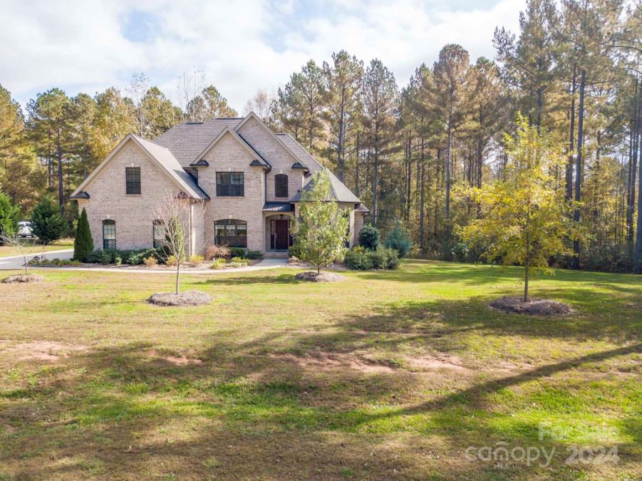 1049 Ledge Wood Ln Clover, SC 29710