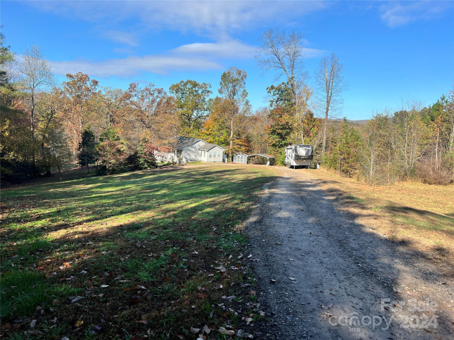 374 Deer Ln Union Grove, NC 28689