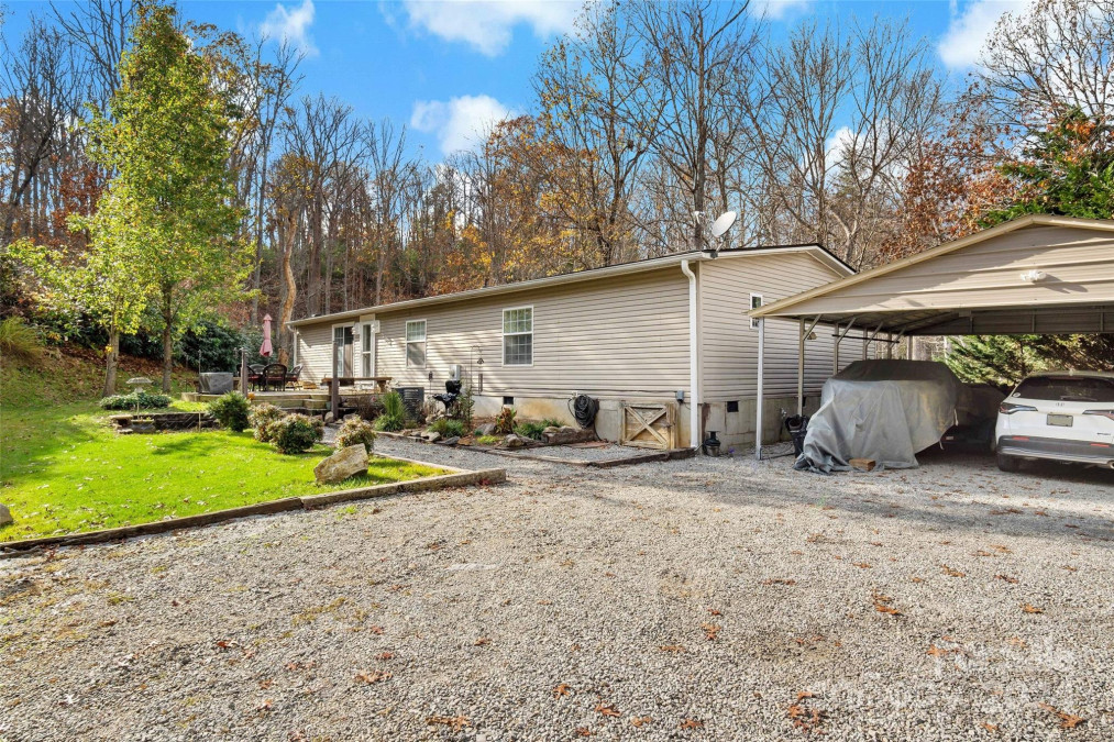 15 Sparky Ln Fairview, NC 28730