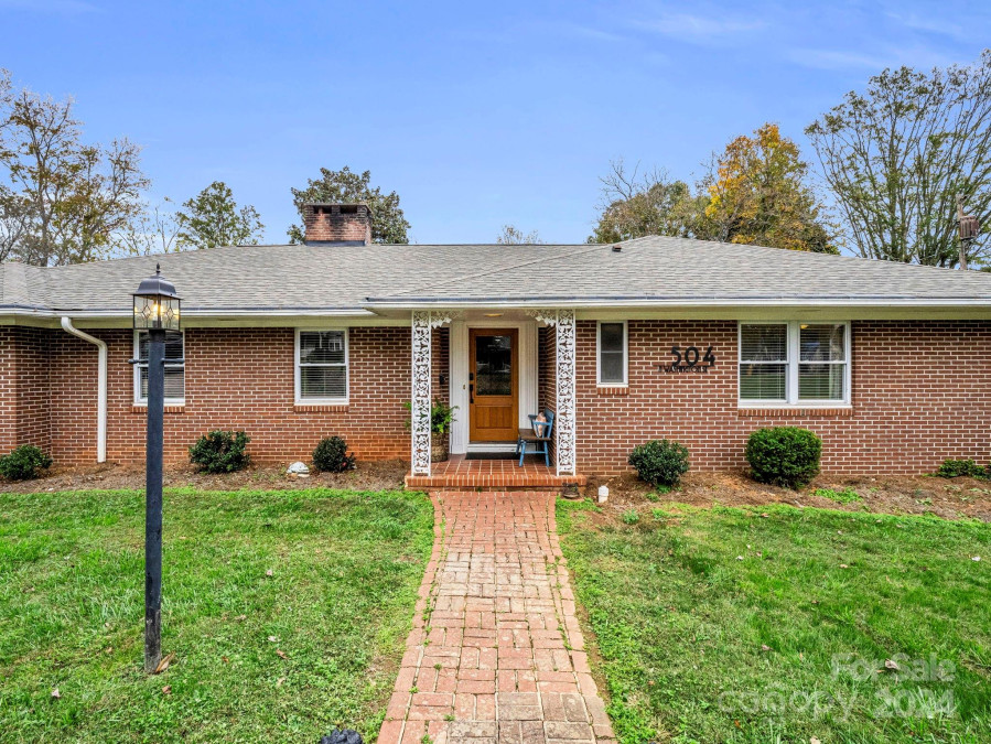 504 Washington St Rutherfordton, NC 28139