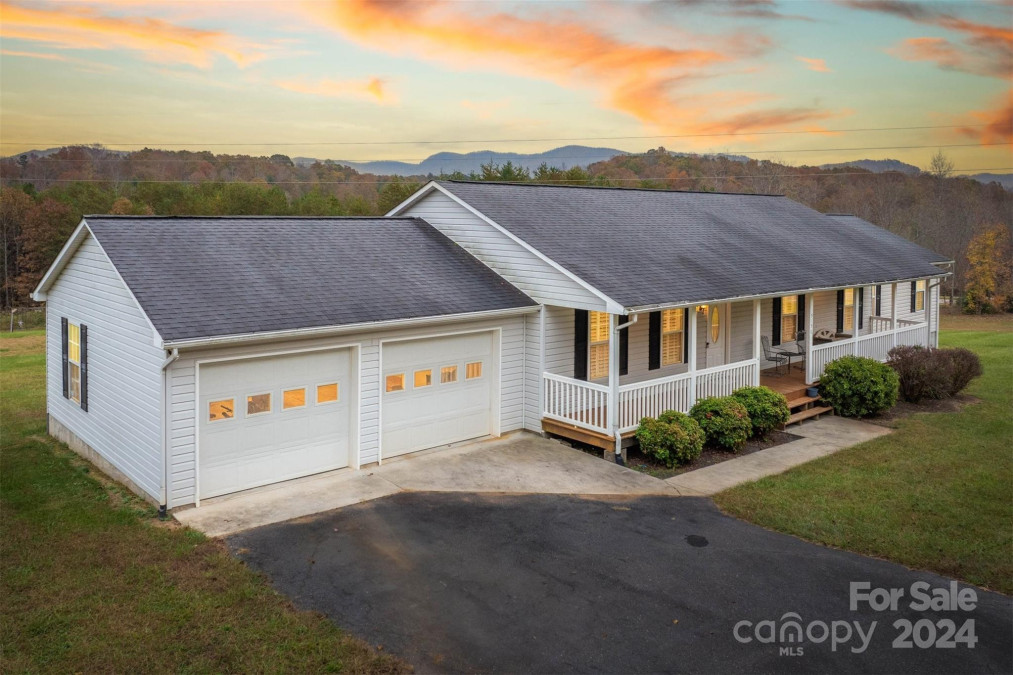 5158 Bridges Crossing Morganton, NC 28655