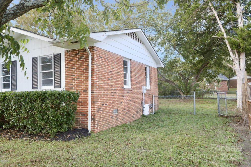 675 Lancaster Hw Chester, SC 29706