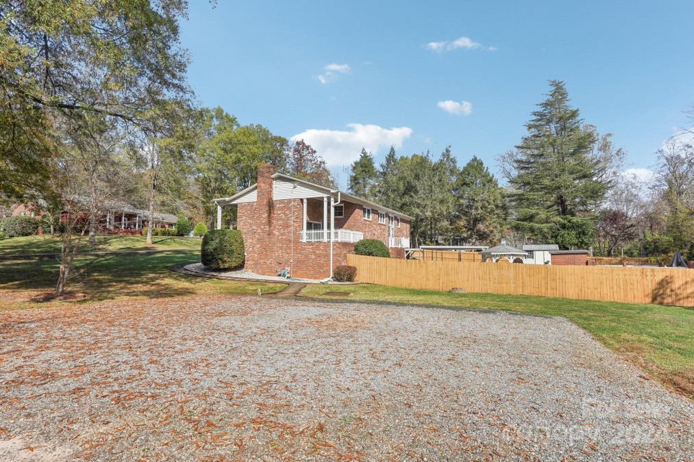 508 3rd Ave Conover, NC 28613