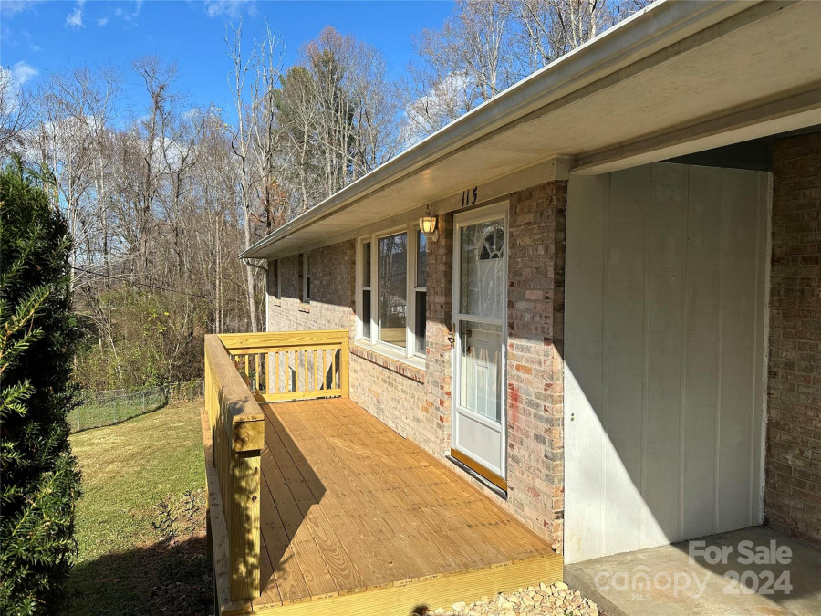 115 Marretta Ln Waynesville, NC 28786