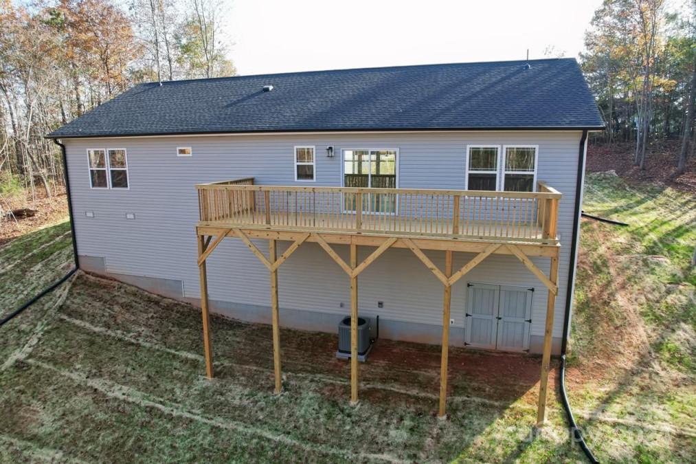 3146 Captains Cove Ln Lincolnton, NC 28092