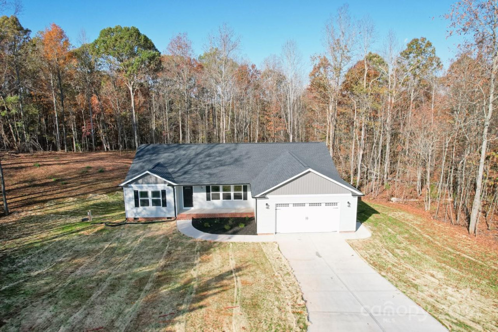 3146 Captains Cove Ln Lincolnton, NC 28092