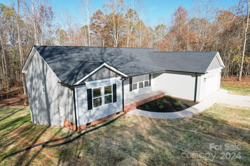 3146 Captains Cove Ln Lincolnton, NC 28092