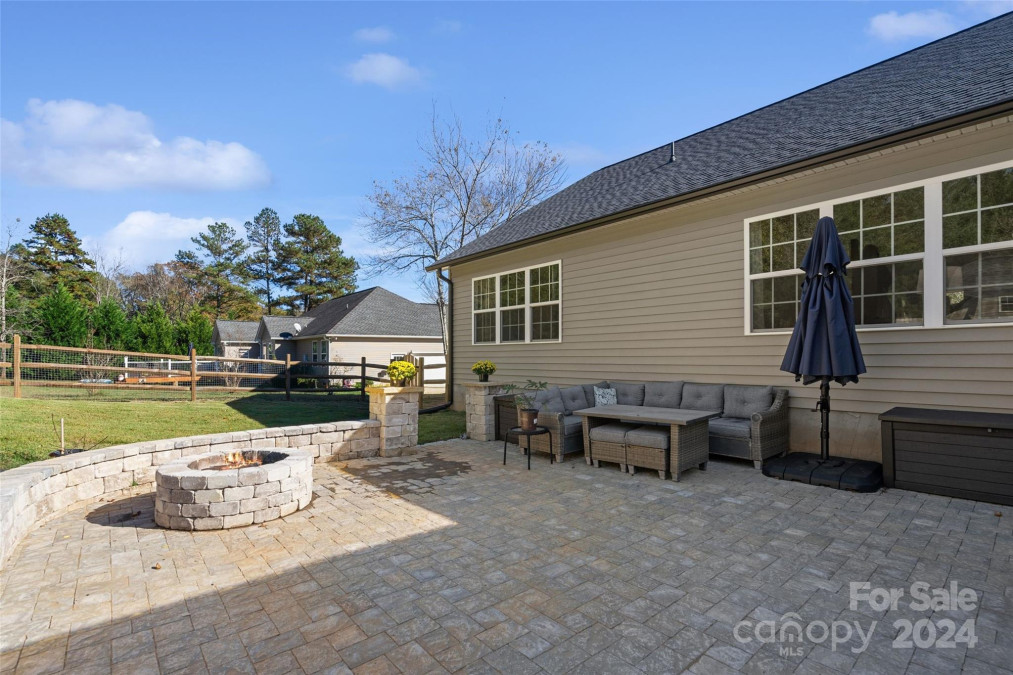 527 Sand Trap Dr York, SC 29745