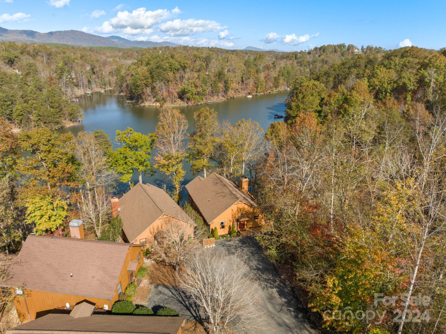 5 Chalet Ct Mill Spring, NC 28756