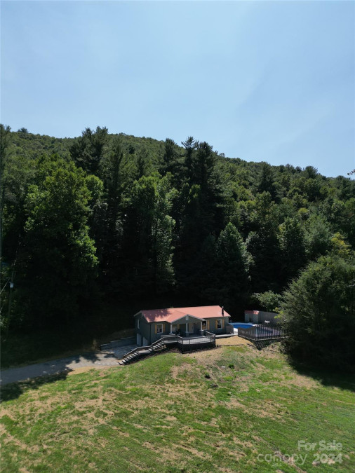 175 Mcdowell Rd Mills River, NC 28759