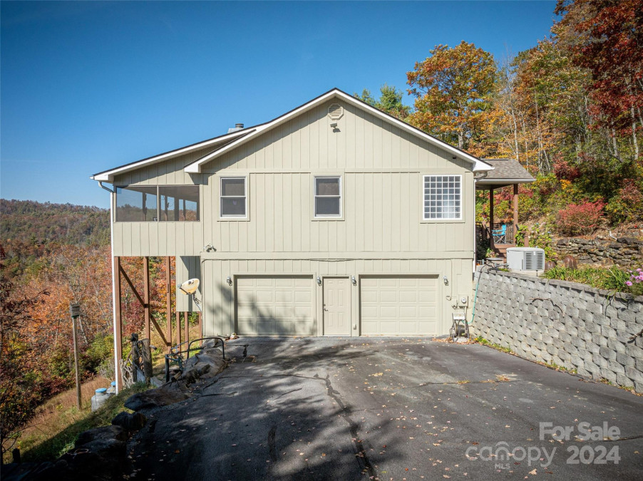 47 Ruffed Grouse Rd Brevard, NC 28712